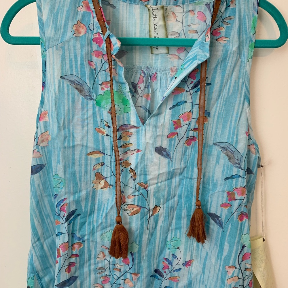 women’s multi colored blouse size M